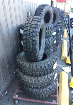 235/75R15 mt