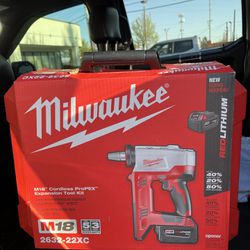 Milwaukee PEX Expansion Tool Kit