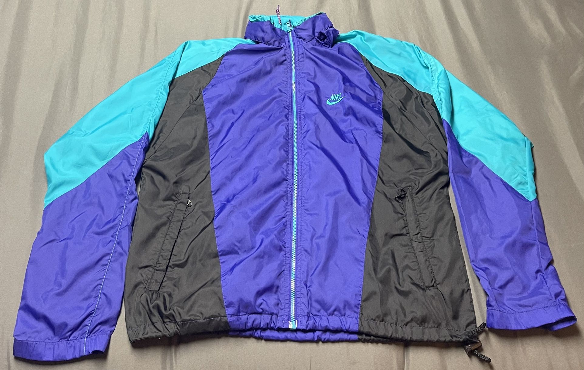 Men’s Nike Aqua Berry Grape 5’s Full Zip Vintage 90s Nylon Windbreaker - Size Medium