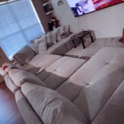 HUGE GREY SECTIONAL 