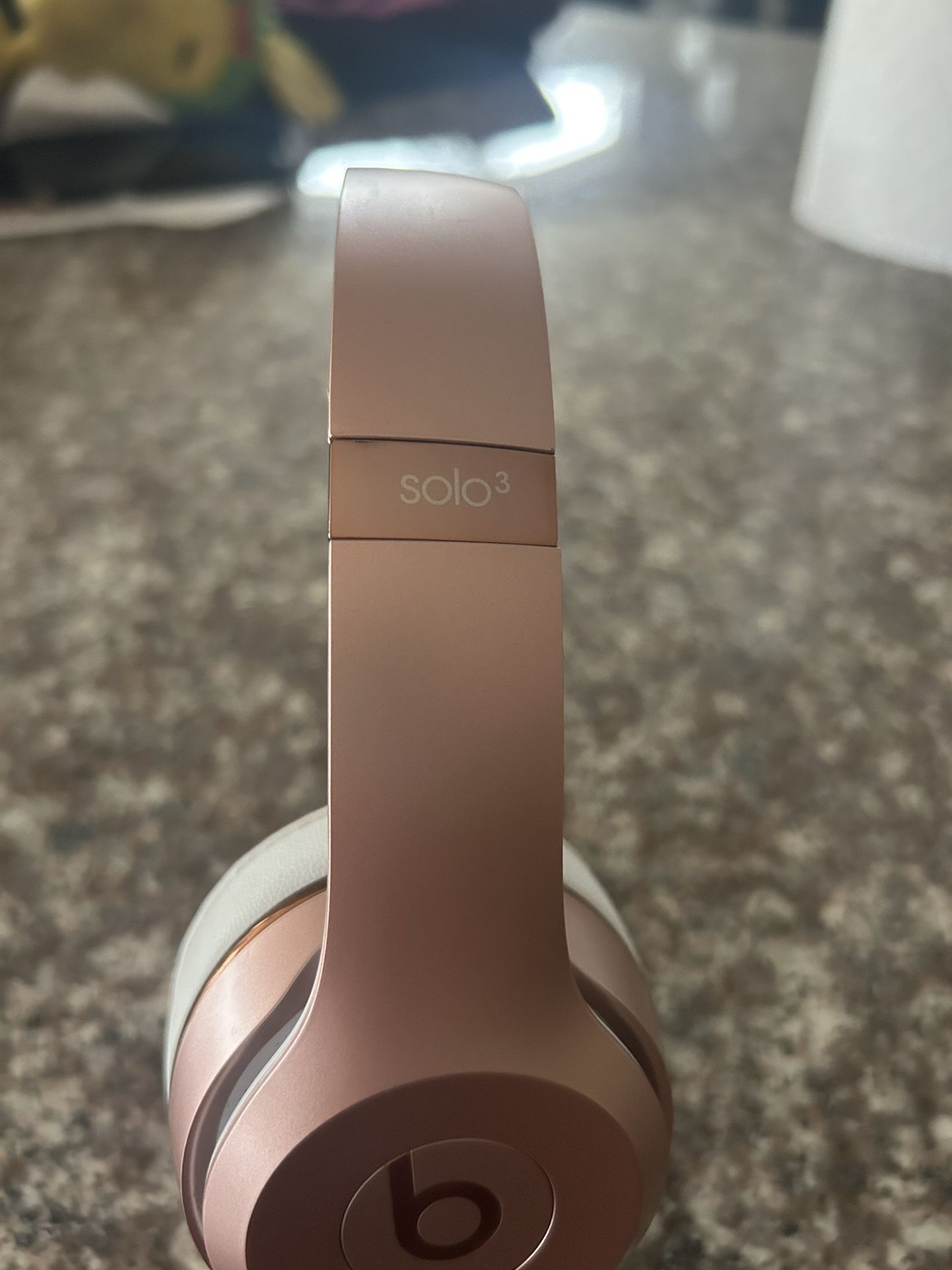 Rose gold Beats solo3 Wireless Headphones 