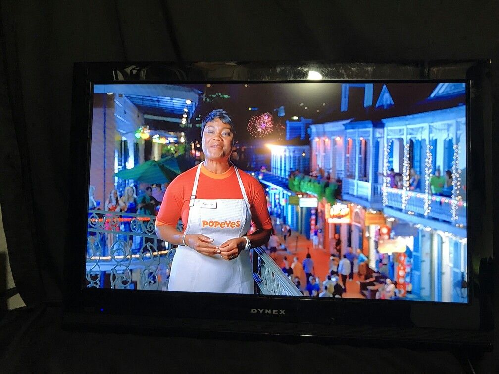 Dynex DX-26L150A11 26" HD LCD Television TV and Computer Monitor