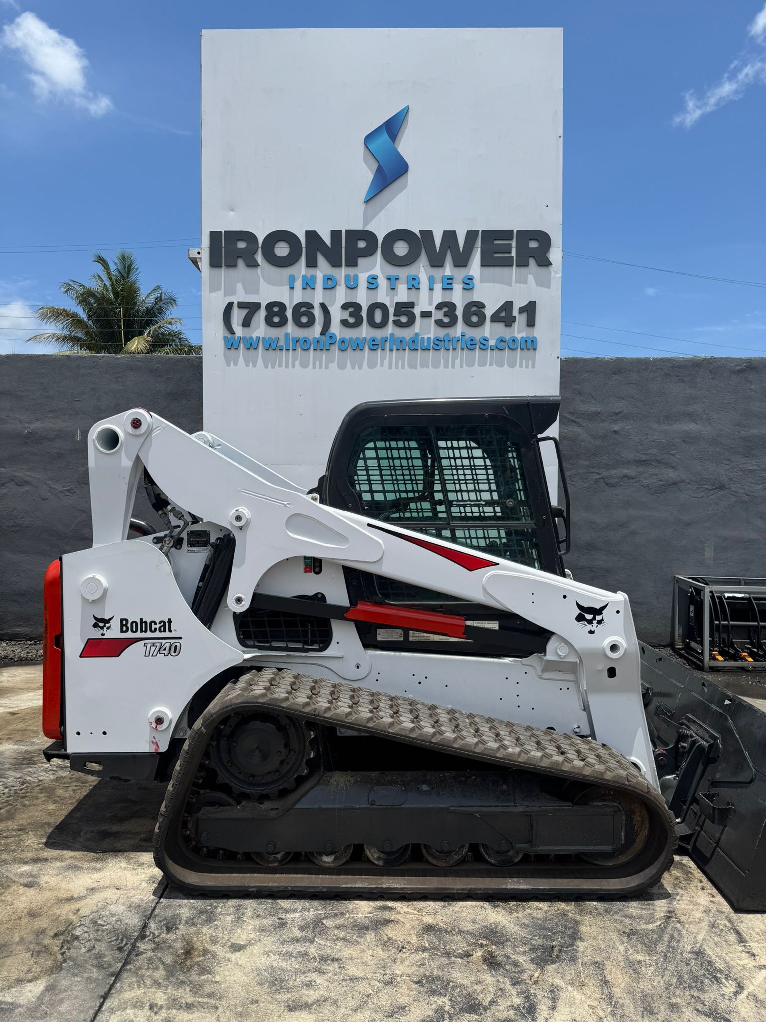 2018 Bobcat T740 Skid Steer Loader- Hydraulic Aux Enclosed Cab