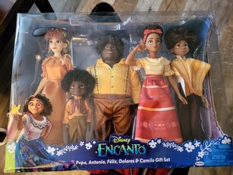 New Encanto doll set