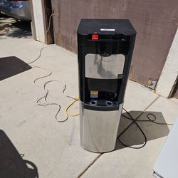 Viva water dispensor