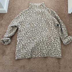 Cozy leapord sweater 