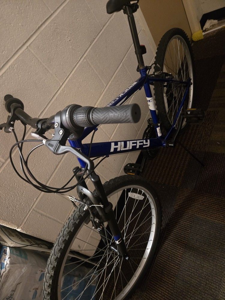 Huffy Blue Bike 18 Speed 26 Inch