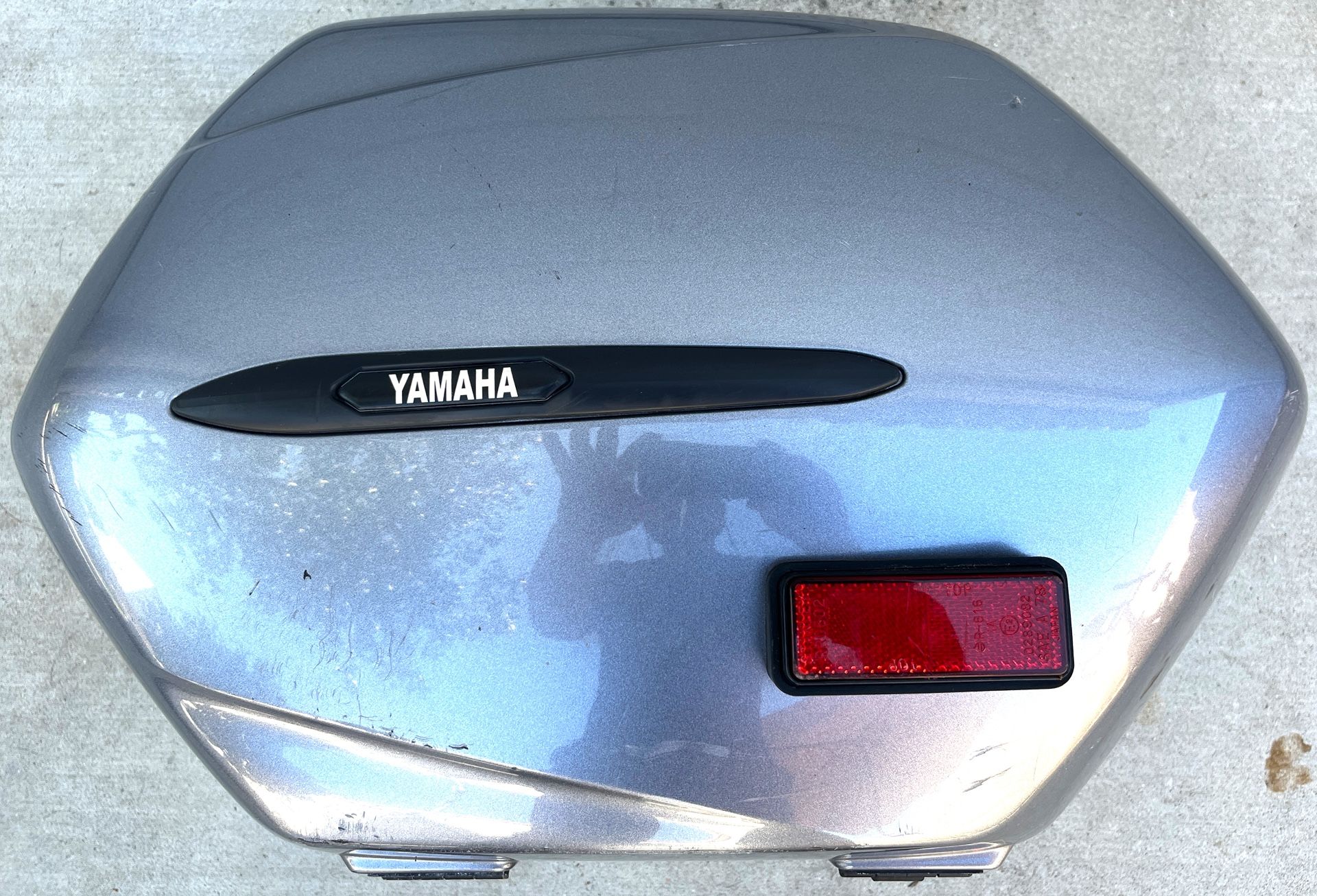 Used Yamaha OEM FJR1300 Saddlebag Side Hard Touring Case Pannier (OBO)
