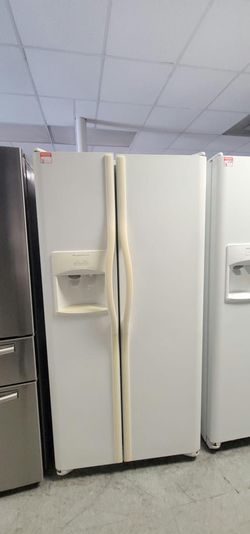 Frigidaire Side‑by‑Side Fridge – Ice & Water, White, Clean