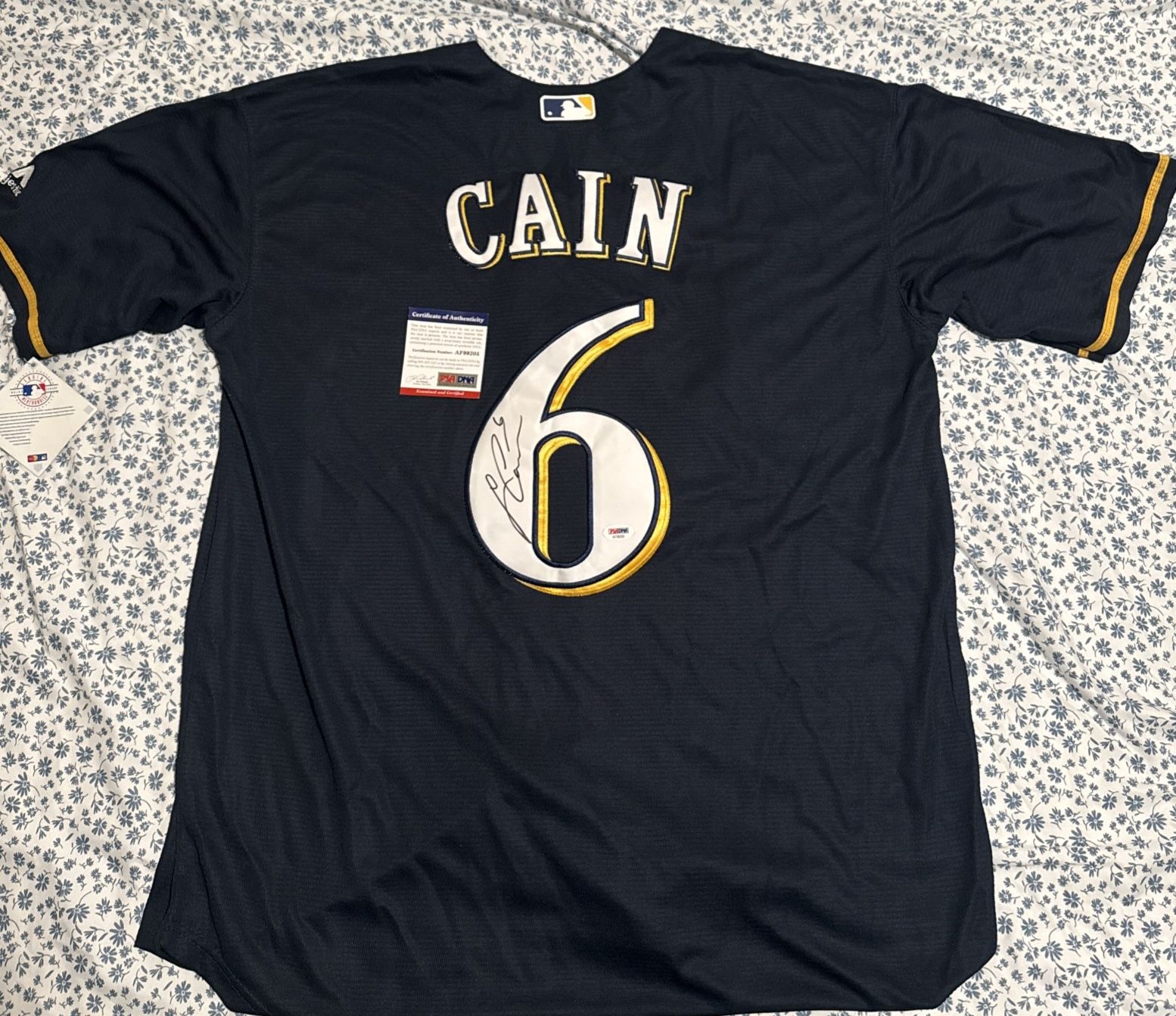 Milwaukee Brewers Lorenzo Cain Autographed Jersey Size XL