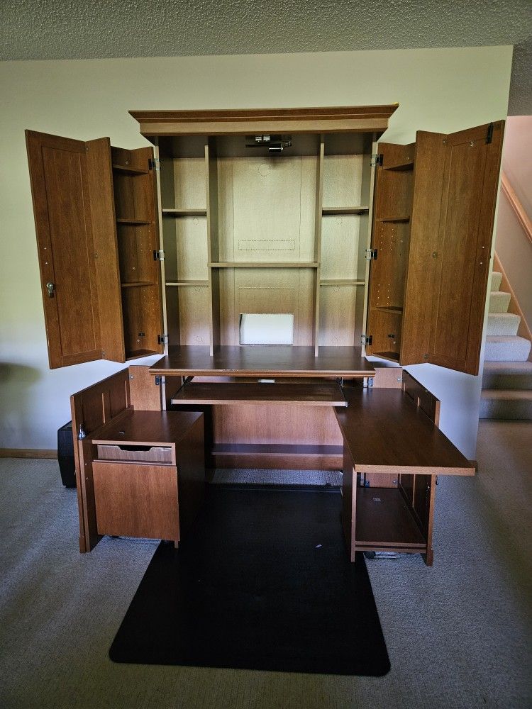 Sauder Computer Desk