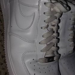 White Nike Air Force 1 Lows - Men 10.5
