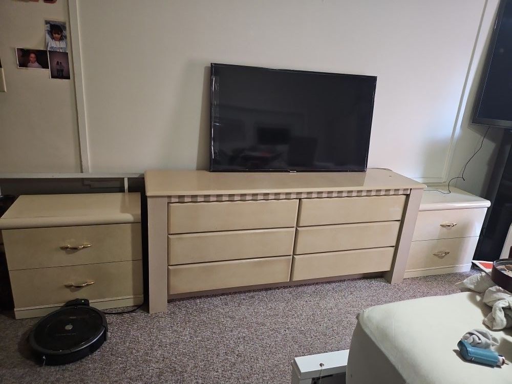 King Size Italian Bedroom Set 