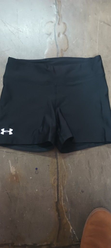 Hurly Black Small Shorts /Shores Negros Small