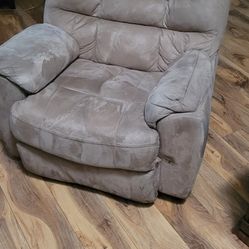 Beige Reclainer