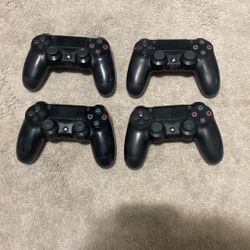 4 PS4 Controllers 