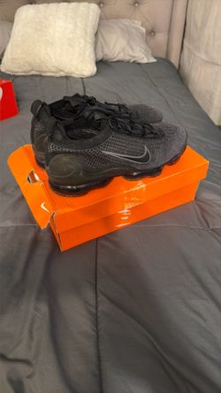 VaporMax Flyknit 2021 Mens Size 12