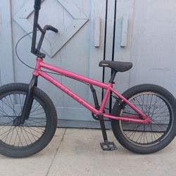 BMX.       ELITE.       20"tires 