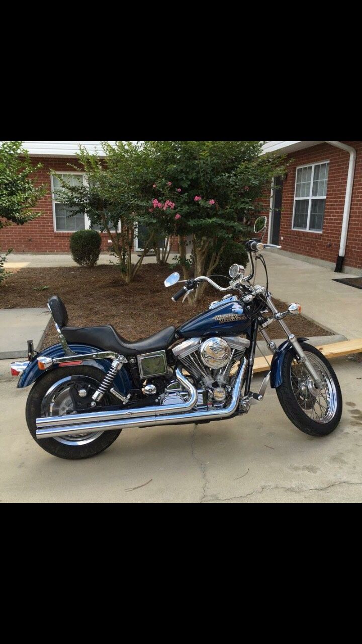 Price reduced!! 1998 Dyna Glide Harley Davidson motorcycle