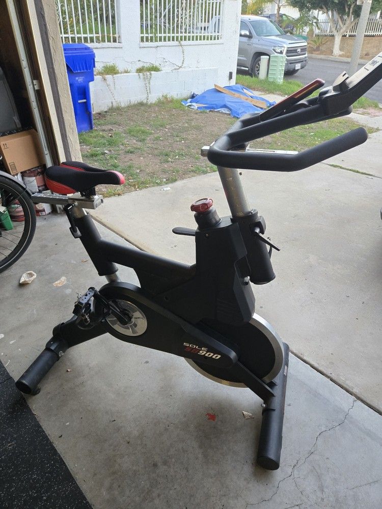 Sole SB 900 Spin Exercise Bike