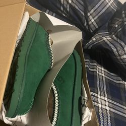 Uggs Brand New Sz 7 Retail 125 Selling 80$