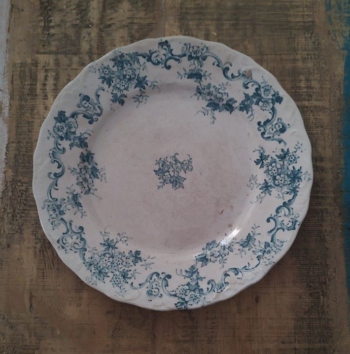 Antique 7" New Wharf Pottery plate