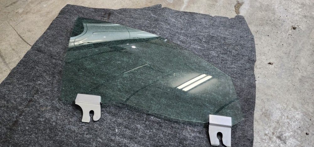 2014 Maserati Ghibli Passenger Window