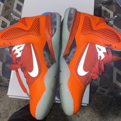 Big Bang Nike Lebron 9s Sz 8.5