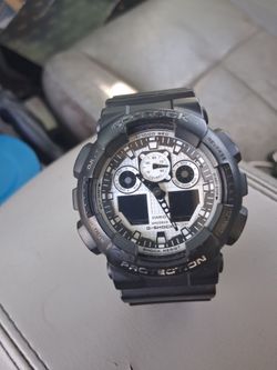 NICE  G SHOCK WATCH JUST NEEDS A BATTERY