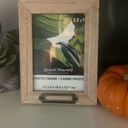 New Wood 3.5 X 5 Photo Frame 
