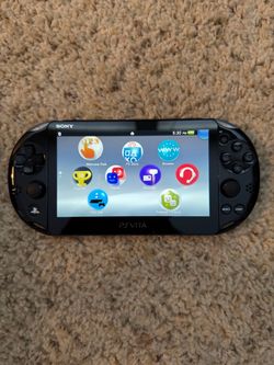 PS Vita 2000