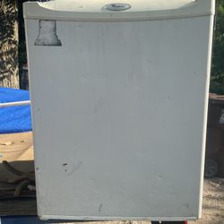 Whirlpool Mini Fridge 