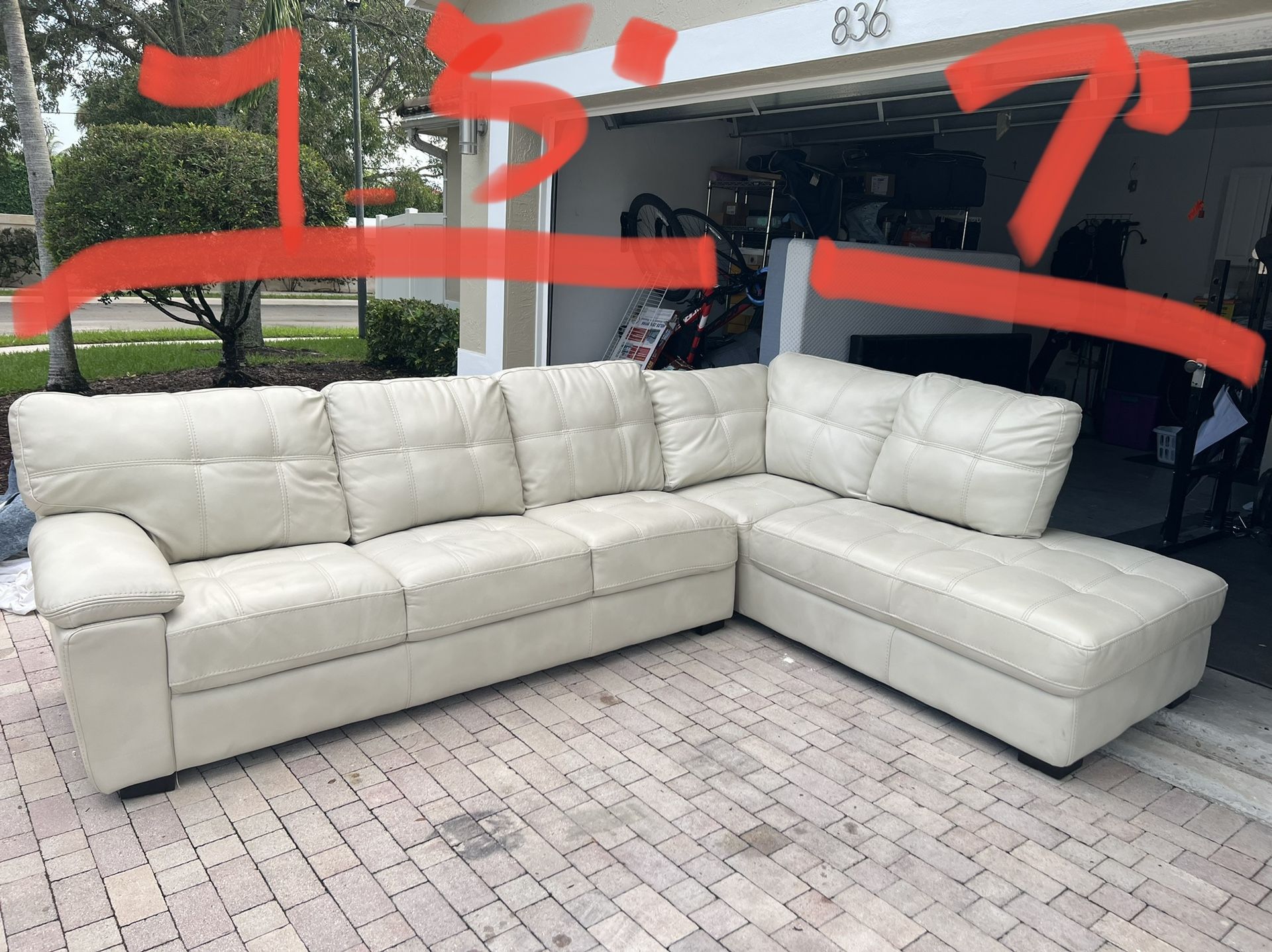 White Sectional Manwah Havertys Ashley Furniture