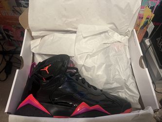 Women’s Jordan 7 retro black patent leather