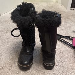 Sorel Snow Boots Size 7
