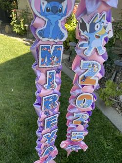 Lik Stitch And Bluey Graduation Lei