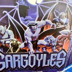DISNEY BRAND NEW GARGOYLES STRATEGY GAME  - SEALED