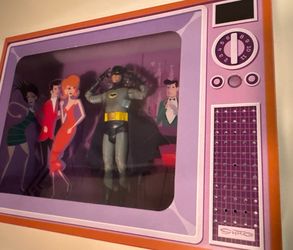 SDCC 2013 Exclusive Batman Classic TV Series - Batman Batusi Rare Collectible brand new. mint condition. SDCC 2013 MATTEL CLASSIC TV BATMAN DANCING TO