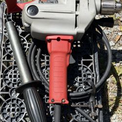 Milwaukee Heavy Duty Compact Hole Shooter Plus Bits