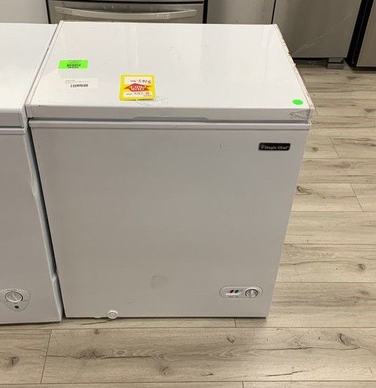Magic chef HMCF5W4 Chest Freezer