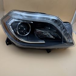2013-2016 Mercedes Benz GL450 Right HID Headlight X166 Xenon A1(contact info removed)59 W166