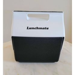 Igloo Lunchmate Hard Cooler Black & White