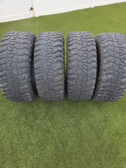 37x12.5x17  Mickey Thompson Baja Boss MT