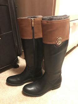 NEW Tommy Hilfiger Boots 8.5 Medium