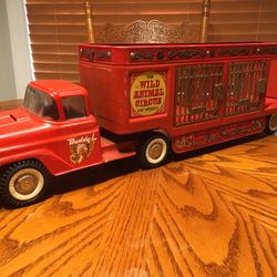 Vintage Buddy L Truck Wild Animal Circus on wheels  