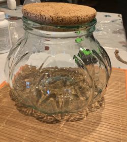 Glass jar