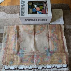 1982 Bernat Hook Rug Kit w/ Tons of Yarn