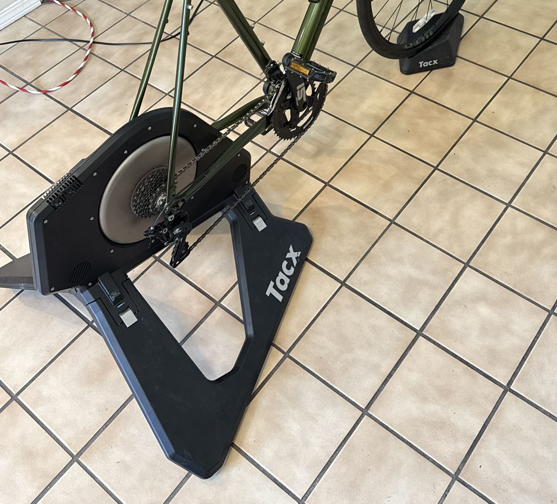 Tacx Neo Smart Trainer T2800 - Works Great