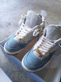 Women's Jordan 4s