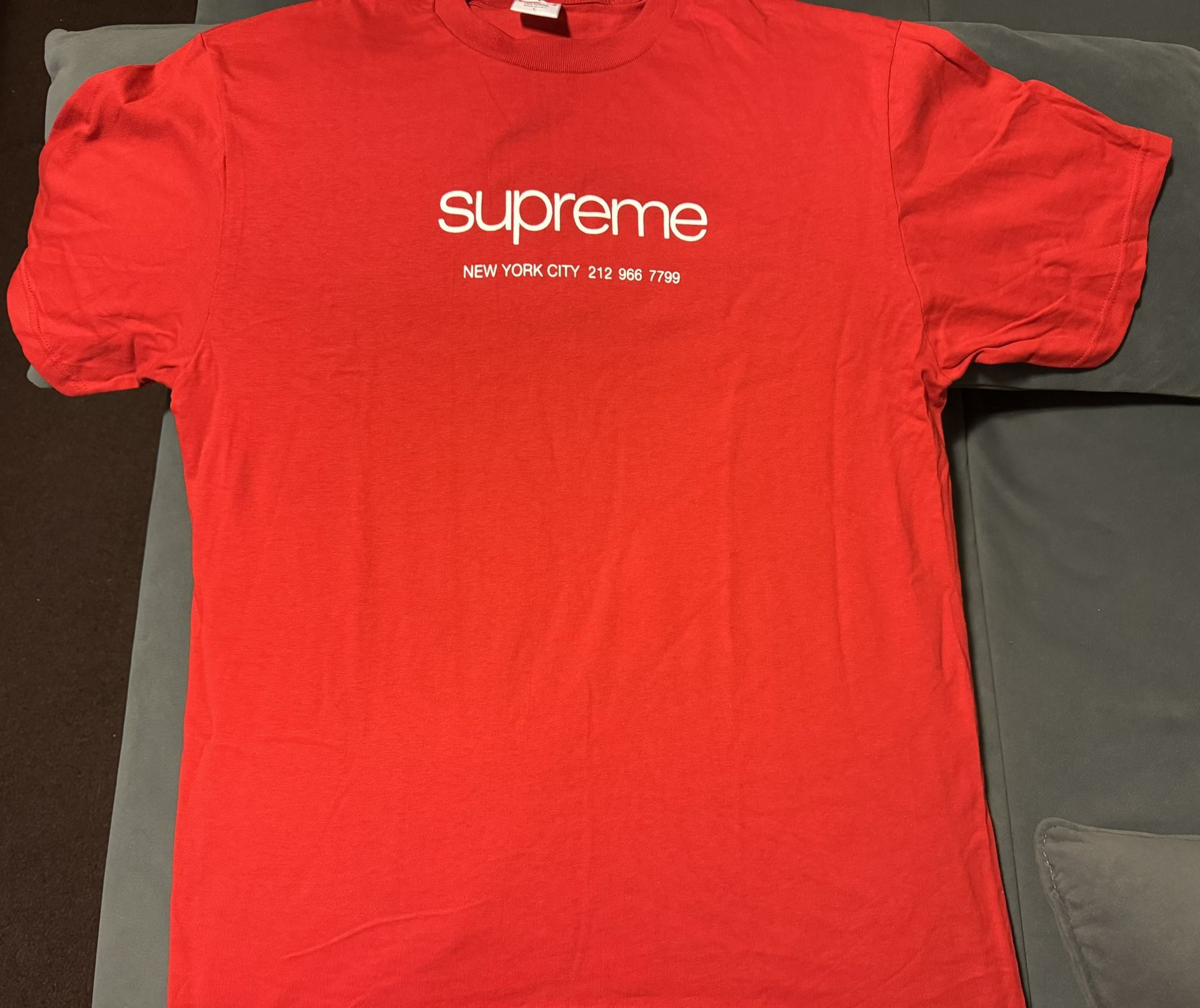 Supreme Shop T-shirt Red Size Large